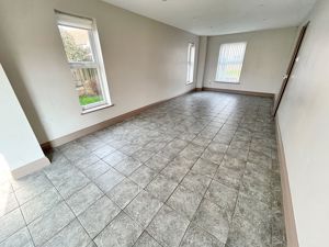 Sitting room/dining room- click for photo gallery
